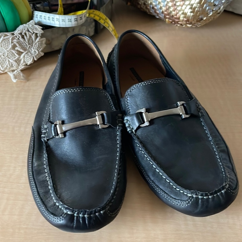 New Clarks black driving loafers